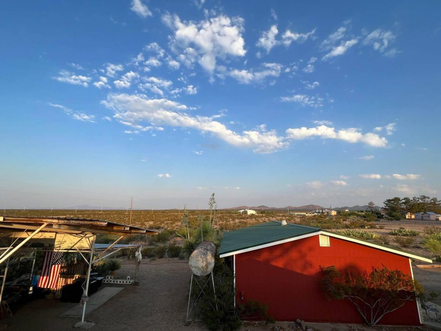 Hole In The Wall Getaway - Usa Mexico Border Bed And Breakfast Columbus Exteriör bild