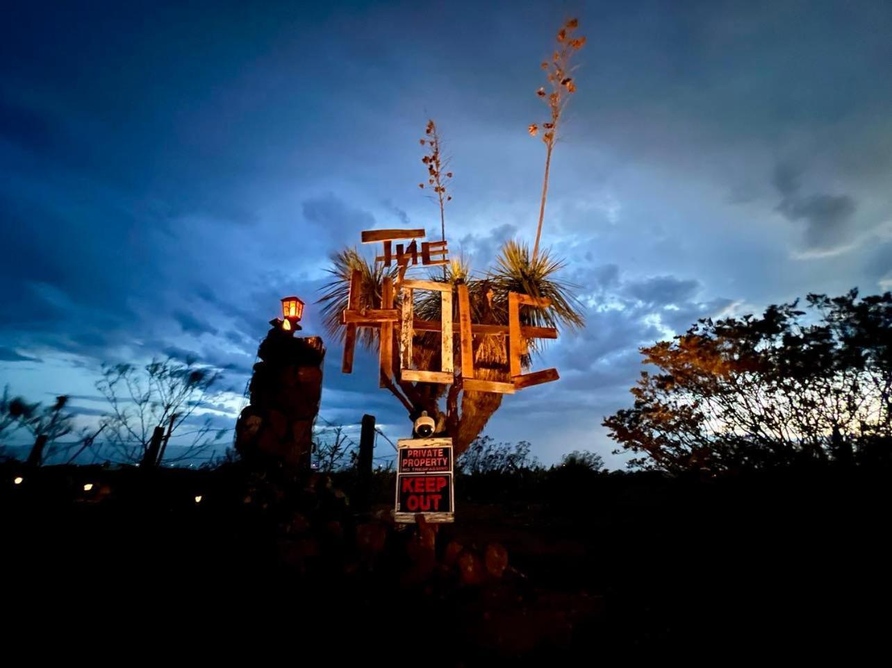 Hole In The Wall Getaway - Usa Mexico Border Bed And Breakfast Columbus Exteriör bild